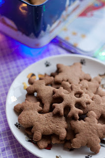 Pomysły na zdrowe świąteczne ciasteczka - fit pierniczki z cukrem kokosowym